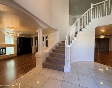 9121 Teal Lake Court - Photo Thumbnail 11