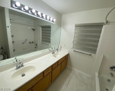 9121 Teal Lake Court - Photo Thumbnail 19