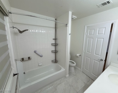 9121 Teal Lake Court - Photo Thumbnail 22