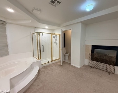 9121 Teal Lake Court - Photo Thumbnail 18