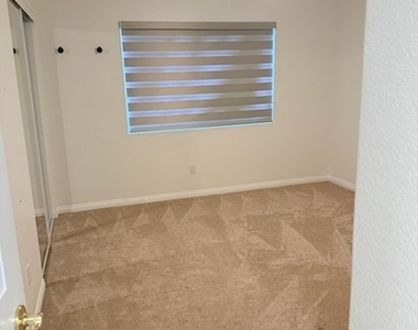 9121 Teal Lake Court - Photo Thumbnail 25