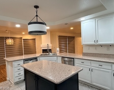 9121 Teal Lake Court - Photo Thumbnail 2