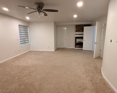 9121 Teal Lake Court - Photo Thumbnail 15