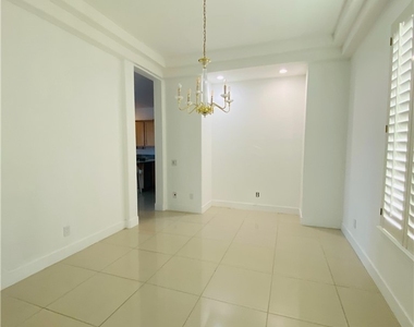 9800 Camden Hills Avenue - Photo Thumbnail 9