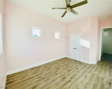 9800 Camden Hills Avenue - Photo Thumbnail 19