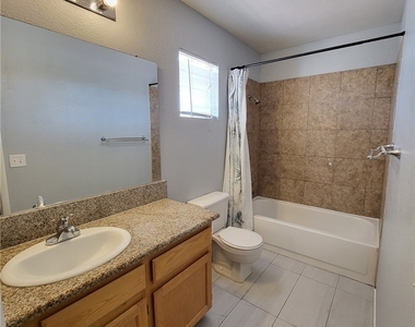 9404 Hershey Lane - Photo Thumbnail 8