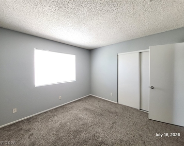 9404 Hershey Lane - Photo Thumbnail 7