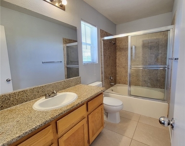 9404 Hershey Lane - Photo Thumbnail 11