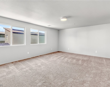 7476 Onyx Star Street - Photo Thumbnail 13