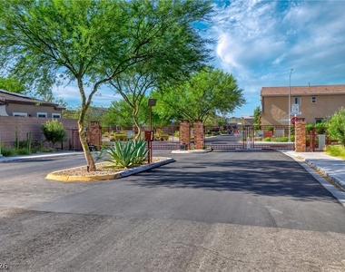 7476 Onyx Star Street - Photo Thumbnail 31