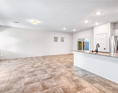 7476 Onyx Star Street - Photo Thumbnail 4