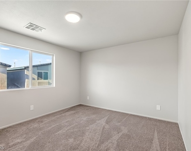 7476 Onyx Star Street - Photo Thumbnail 21