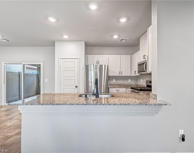 7476 Onyx Star Street - Photo Thumbnail 8