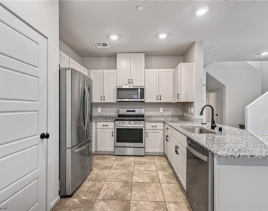 7476 Onyx Star Street - Photo Thumbnail 6