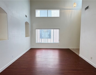 7423 Hawk Shadow Avenue - Photo Thumbnail 1