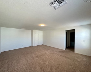 5953 Bruselas Street - Photo Thumbnail 11