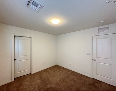 5953 Bruselas Street - Photo Thumbnail 23