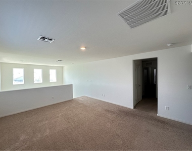 5953 Bruselas Street - Photo Thumbnail 6