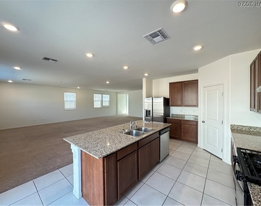 5953 Bruselas Street - Photo Thumbnail 3