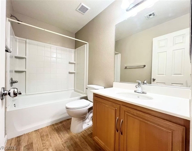 574 Redruth Drive - Photo Thumbnail 19