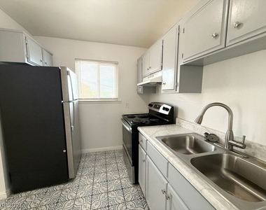 2105 Webster Street - Photo Thumbnail 7