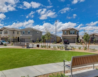 2021 Brush Stroke Street - Photo Thumbnail 12