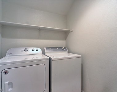 3871 Irvin Avenue - Photo Thumbnail 15