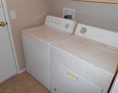 3516 Hazelnut Pine Place - Photo Thumbnail 12