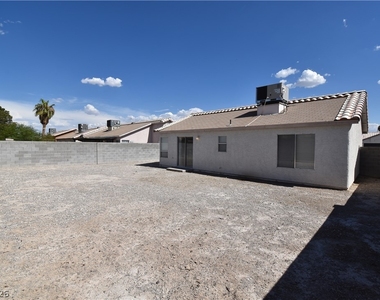 4706 Checker Way - Photo Thumbnail 18