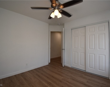 4706 Checker Way - Photo Thumbnail 11