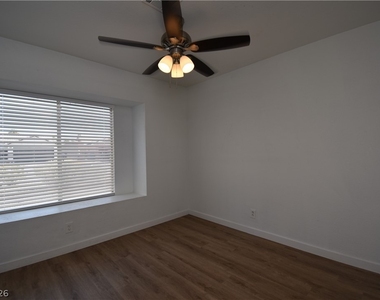4706 Checker Way - Photo Thumbnail 9