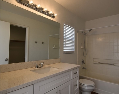 4706 Checker Way - Photo Thumbnail 15