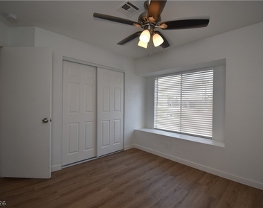 4706 Checker Way - Photo Thumbnail 10