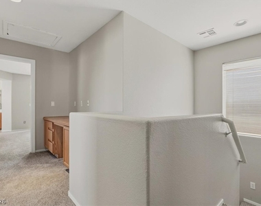 10404 Dark Sands Avenue - Photo Thumbnail 5