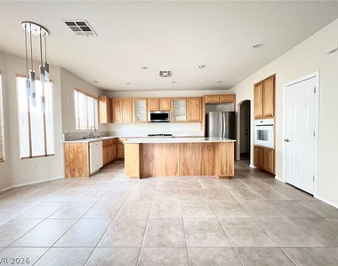 240 Whitly Bay Avenue - Photo Thumbnail 9
