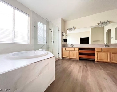 240 Whitly Bay Avenue - Photo Thumbnail 13