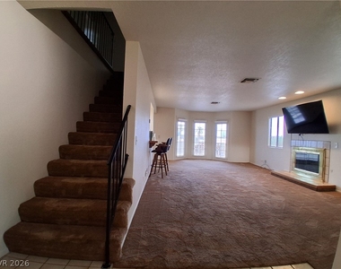 3958 Delos Drive - Photo Thumbnail 8