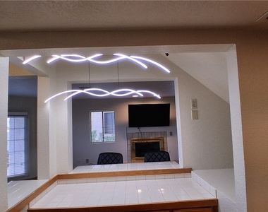 3958 Delos Drive - Photo Thumbnail 4