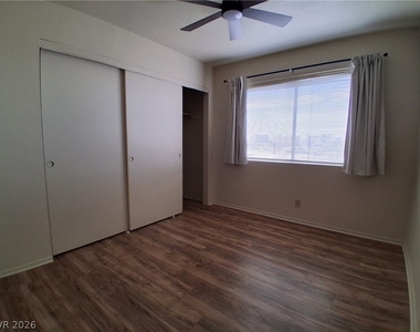3958 Delos Drive - Photo Thumbnail 16
