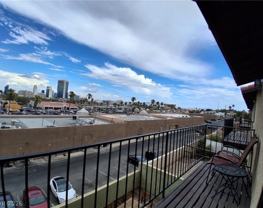3958 Delos Drive - Photo Thumbnail 14
