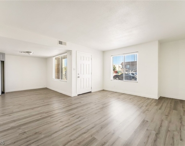5303 Del Gado Drive - Photo Thumbnail 5