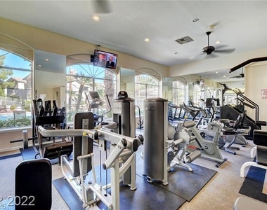 1521 Ruby Cliffs Lane - Photo Thumbnail 18