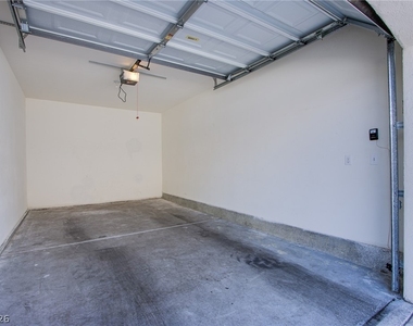 1521 Ruby Cliffs Lane - Photo Thumbnail 4