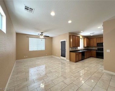10596 La Campana Street - Photo Thumbnail 2