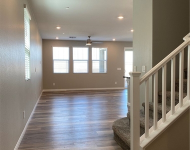 2475 Padulle Place - Photo Thumbnail 8