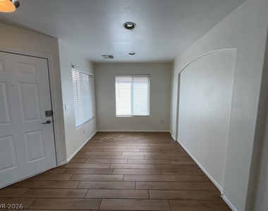 9237 Harbor Stream Avenue - Photo Thumbnail 3