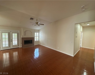 2109 Cedar Hills Street - Photo Thumbnail 5