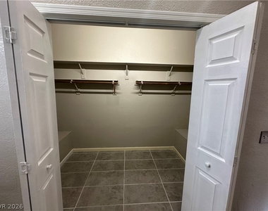 2109 Cedar Hills Street - Photo Thumbnail 16