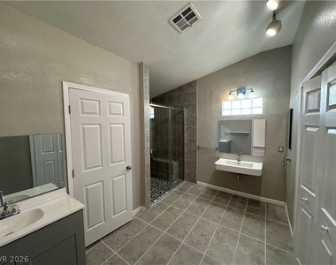 2109 Cedar Hills Street - Photo Thumbnail 13