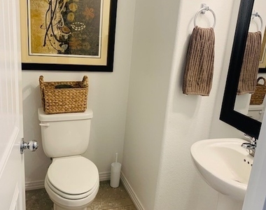 2637 Marvel Astoria Street - Photo Thumbnail 35